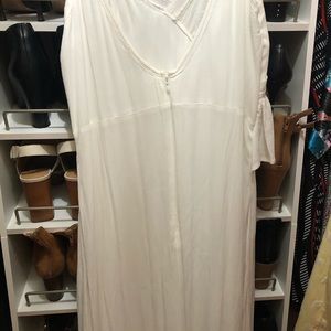 White maxi dress